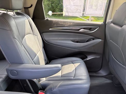 Used 2019 Buick Enclave Essence AWD/4WD image 36