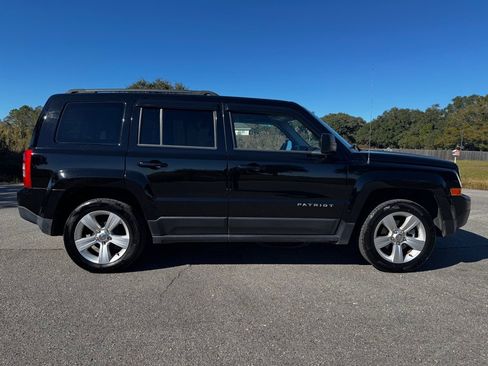 Used 2017 Jeep Patriot Latitude image 6