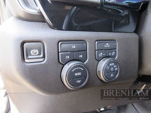 Used 2025 Chevrolet Silverado 2500 LT AWD/4WD image 13