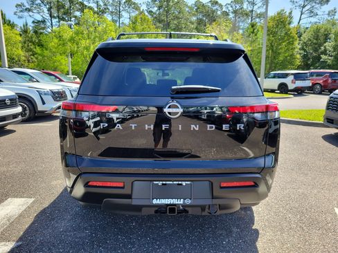 New 2026 Nissan Pathfinder SV FWD image 8