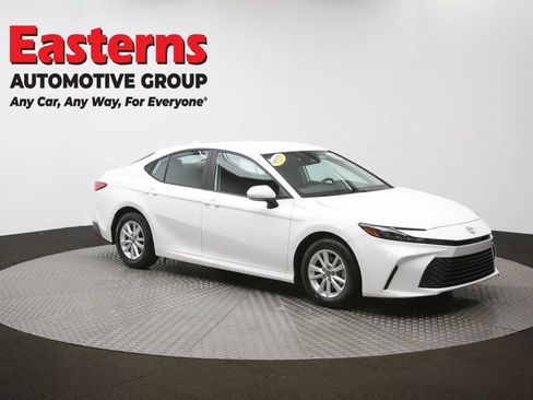 Used 2025 Toyota Camry LE FWD image 52