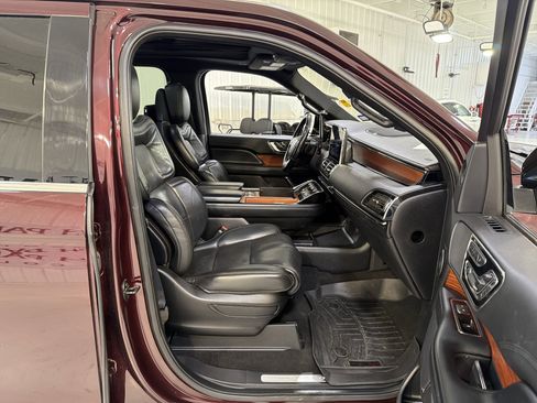 Used 2019 Lincoln Navigator L Reserve image 15