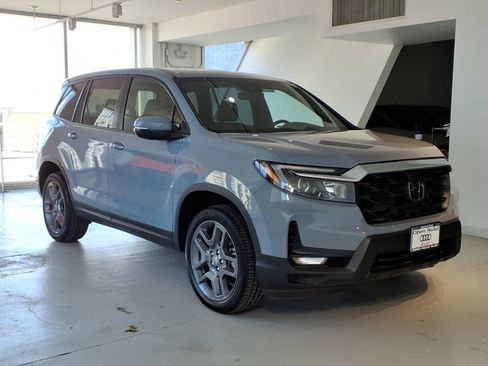 Used 2023 Honda Passport EX-L image 3
