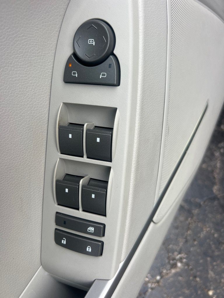 Used 2009 Cadillac CTS 3.6 RWD image 24