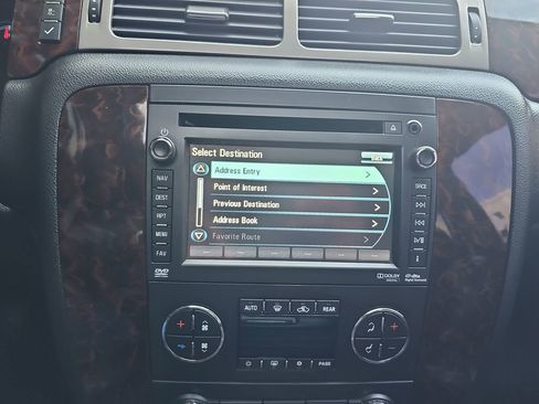 Used 2013 GMC Yukon Denali AWD/4WD image 26