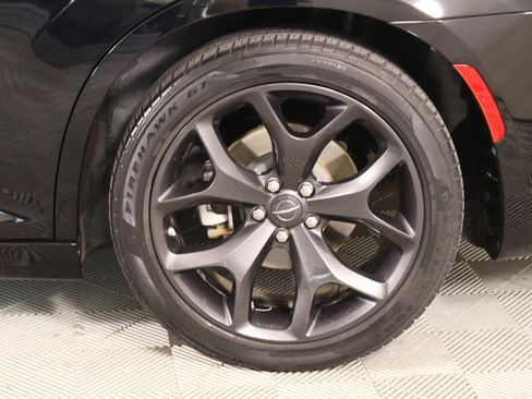 Used 2023 Chrysler 300 S w/ Comfort Group RWD image 20