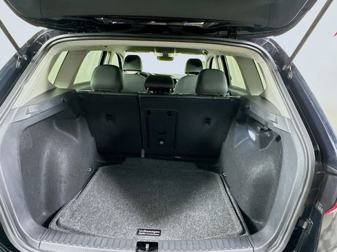 Used 2024 Volkswagen Taos SE image 31