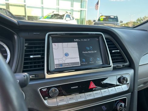 Used 2018 Hyundai Sonata Limited w/ Limited Ultimate Package 03 image 3