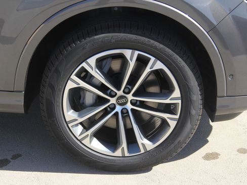 New 2026 Audi Q7 3.0T Premium image 9