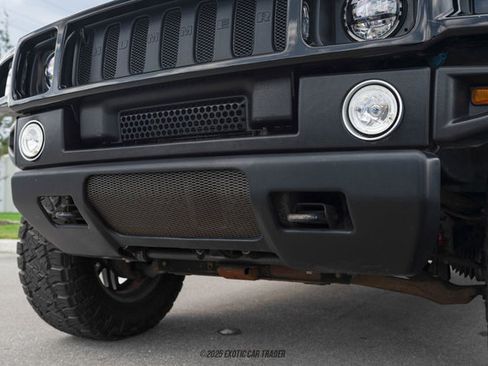 Used 2004 HUMMER H2 w/ Preferred Equipment Group image 96