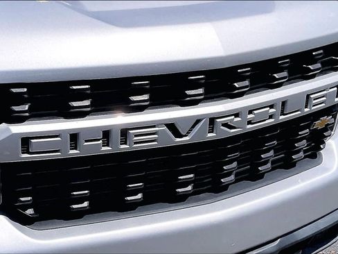 Used 2020 Chevrolet Silverado 1500 Custom w/ Custom Value Package image 29