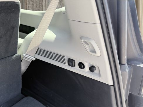 Used 2022 Jeep Wagoneer Series II w/ Premium Group I image 12