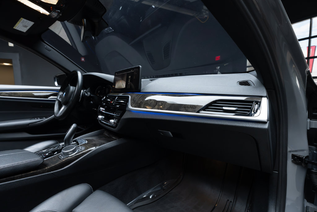 Used 2022 BMW 540i w/ M Sport Package RWD image 36