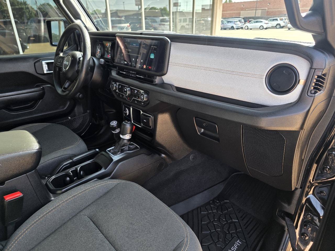 Used 2024 Jeep Gladiator Sport AWD/4WD image 18