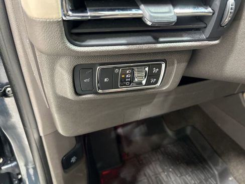 Certified 2020 Lincoln Corsair Reserve w/ Appearance Package image 9