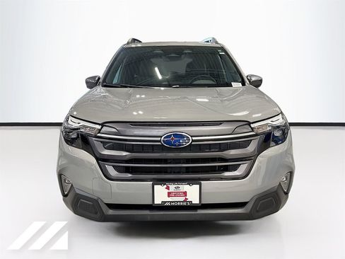 Used 2026 Subaru Forester Premium image 2