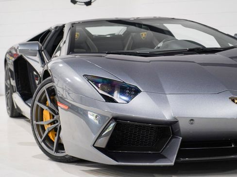 Used 2014 Lamborghini Aventador LP 700-4 image 26