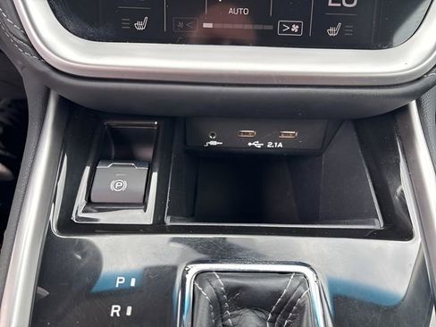 Used 2020 Subaru Outback Limited image 38