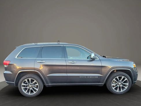 Used 2017 Jeep Grand Cherokee Overland image 6