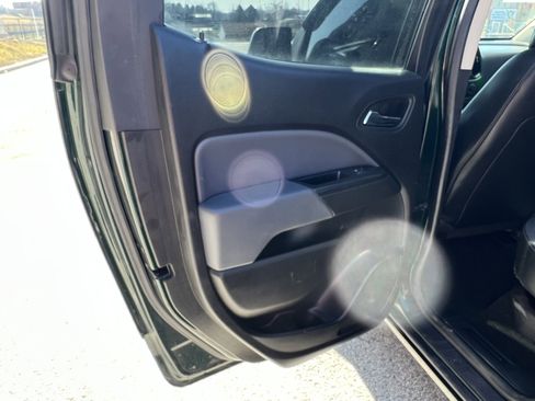 Used 2015 Chevrolet Colorado Z71 image 25