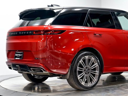 Used 2024 Land Rover Range Rover Sport Dynamic SE AWD/4WD image 17