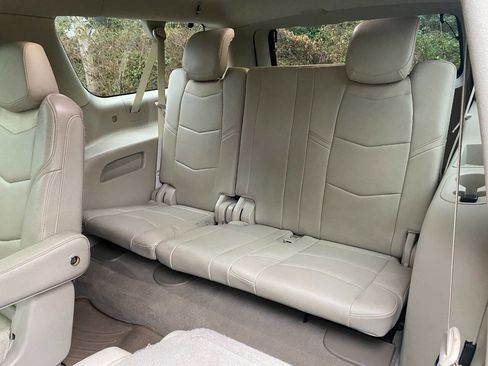 Used 2017 Cadillac Escalade ESV Standard 4dr SUV image 47