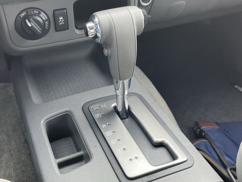 Used 2015 Nissan Frontier SL image 27