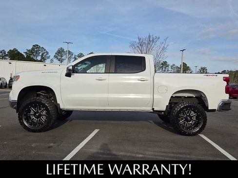 Used 2025 Chevrolet Silverado 1500 LT image 3