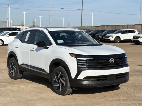 New 2026 Nissan Kicks SV w/ SV Premium Package FWD image 6