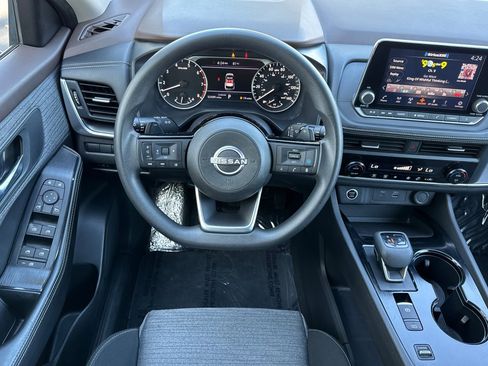 Certified 2023 Nissan Rogue SV image 16