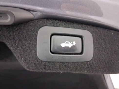 Used 2014 Lexus LS 460 image 33