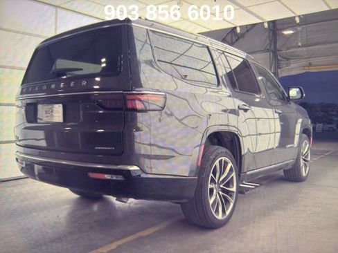 Used 2022 Jeep Wagoneer Series III w/ Premium Group I image 2