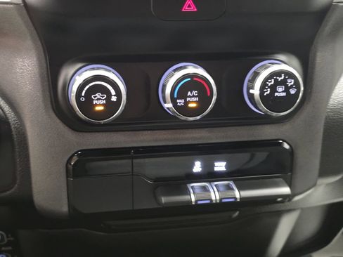 Used 2021 RAM 1500 Big Horn AWD/4WD image 38