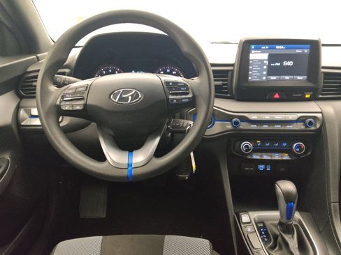 Used 2019 Hyundai Veloster 2.0 FWD image 22