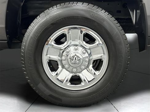 Used 2021 RAM 2500 Big Horn image 20