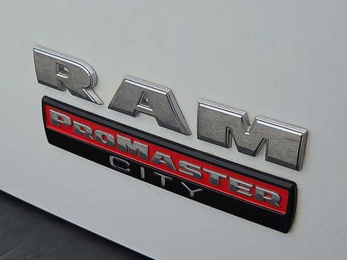 Used 2018 RAM ProMaster City Tradesman FWD image 8