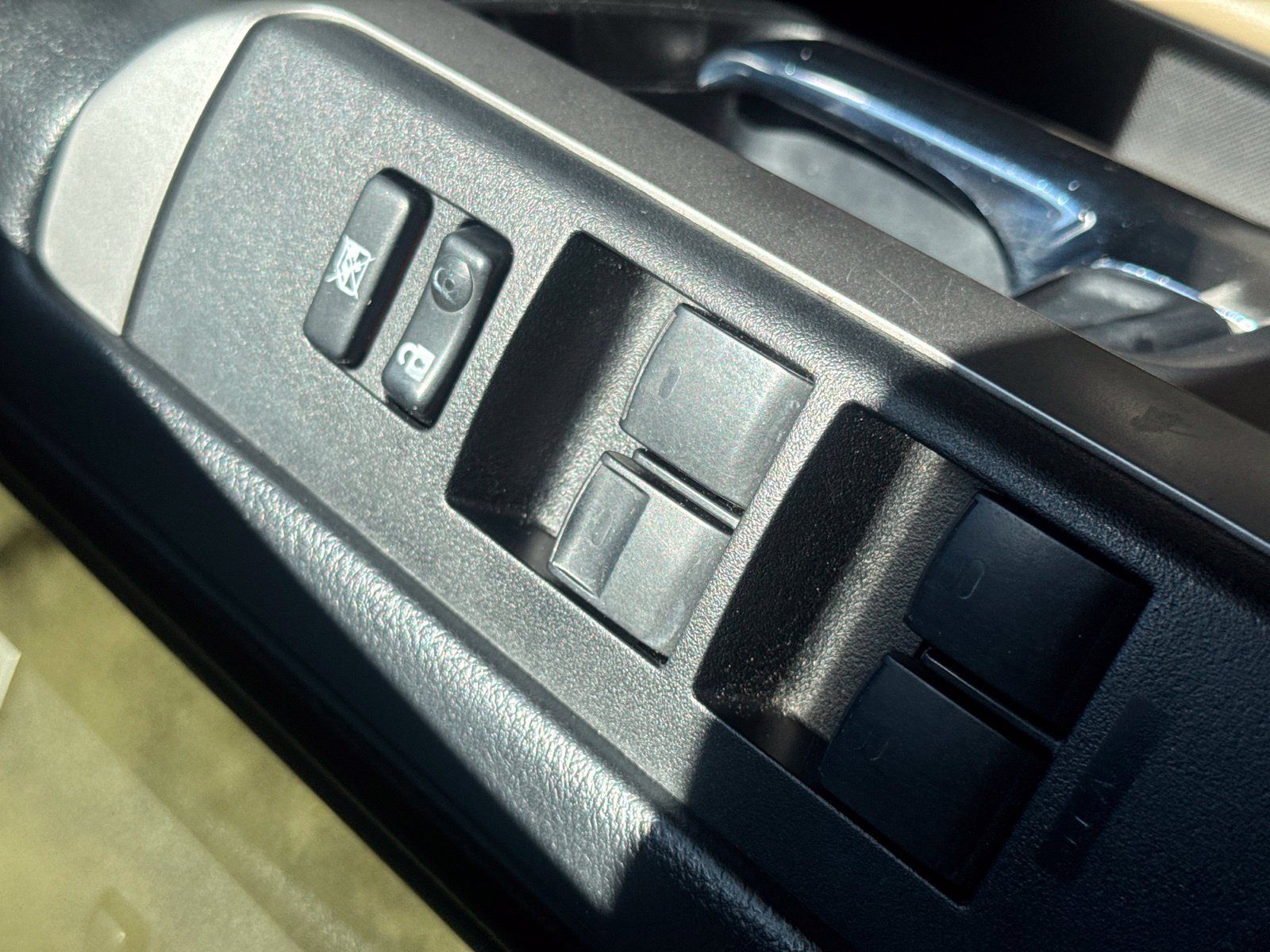 Used 2018 Toyota 4Runner SR5 RWD image 19