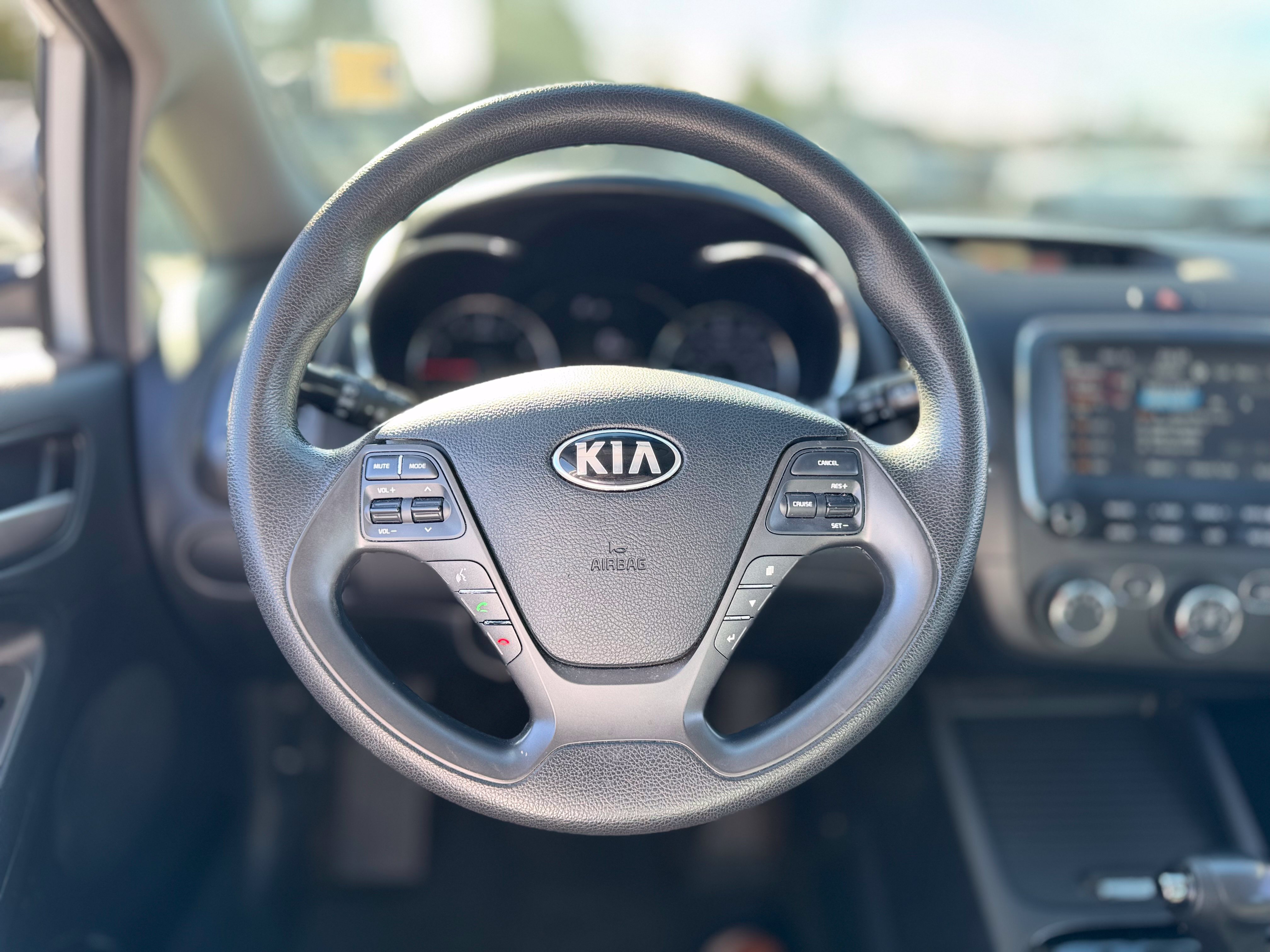 Used 2017 Kia Forte LX w/ Option Group 020 FWD image 39