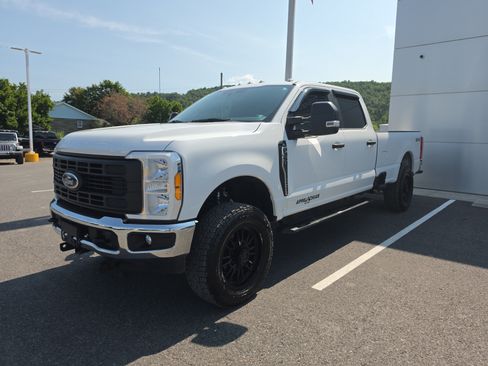 Used 2023 Ford F350 XL w/ XL Off-Road Package AWD/4WD image 8