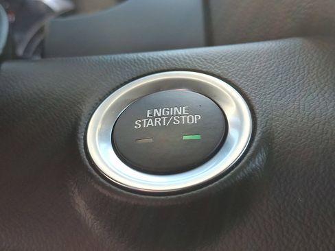 Used 2023 GMC Terrain SLE w/ Driver Convenience Package image 23