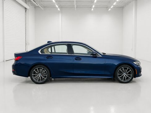 Used 2019 BMW 330i Sedan w/ Driving Assistance Package RWD image 5