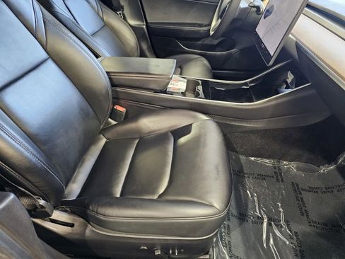 Used 2020 Tesla Model 3 Standard Range Plus RWD image 7