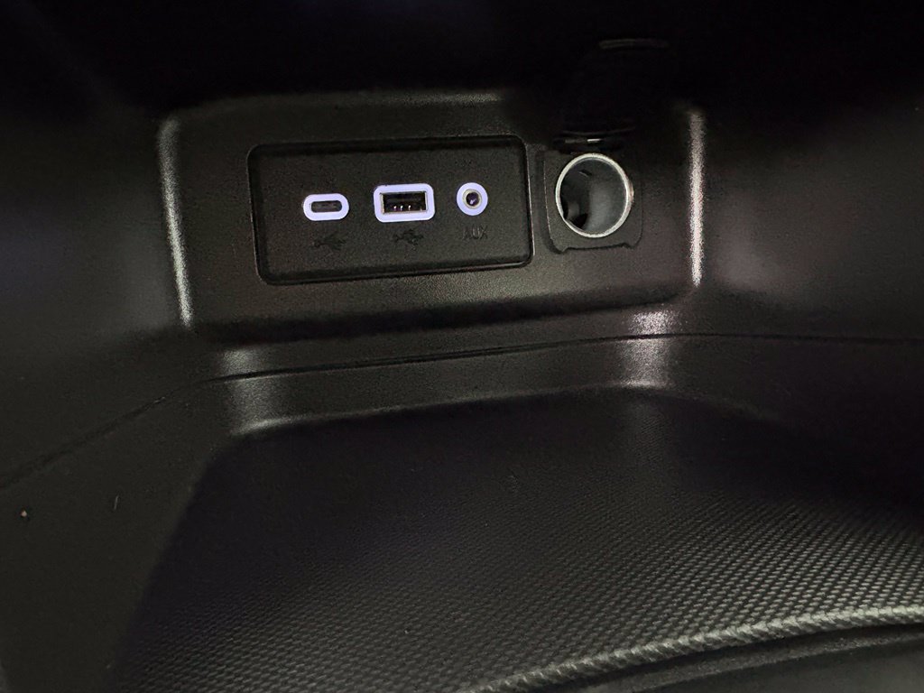 Used 2024 Chevrolet Equinox LT FWD image 32