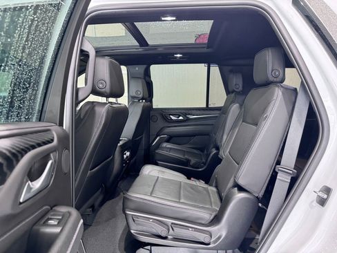 Certified 2022 GMC Yukon Denali image 9