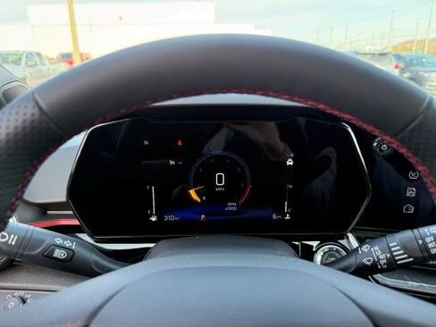 New 2026 Chevrolet Trax RS image 25