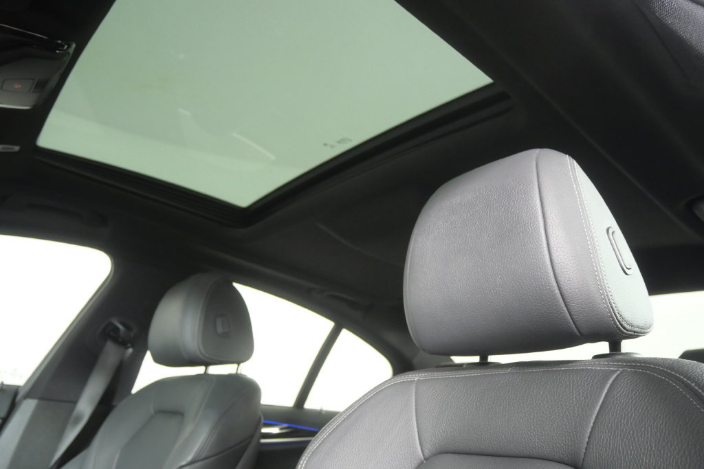 Used 2019 BMW 540i RWD image 12