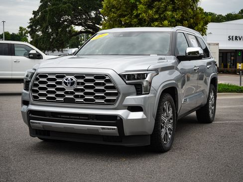 Used 2024 Toyota Sequoia Capstone AWD/4WD image 5