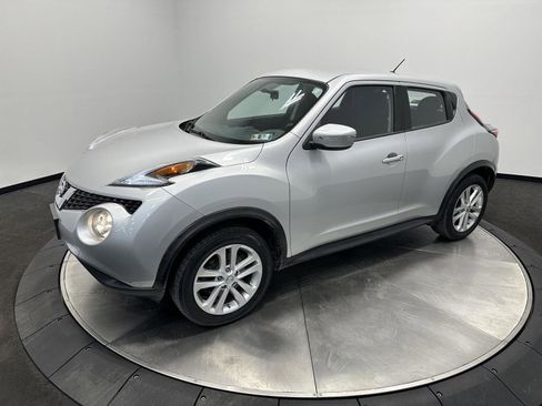 Used 2016 Nissan Juke S image 3