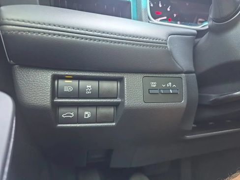 Used 2019 Toyota Avalon XLE FWD image 21