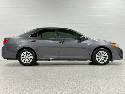 Used 2012 Toyota Camry LE image 5